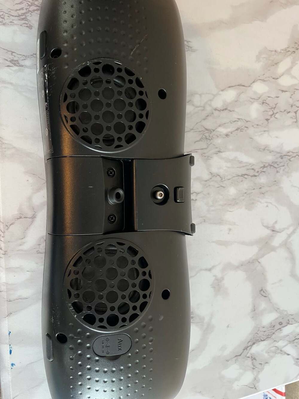 Logitech Rechargeable Speaker S715i for iPod/iPhone - Picture 10 of 12
